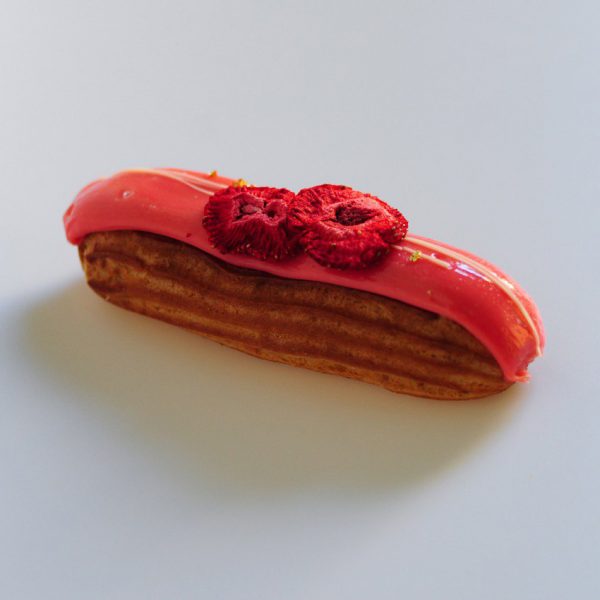 Эклер клубника-лайм в Polverol Киев